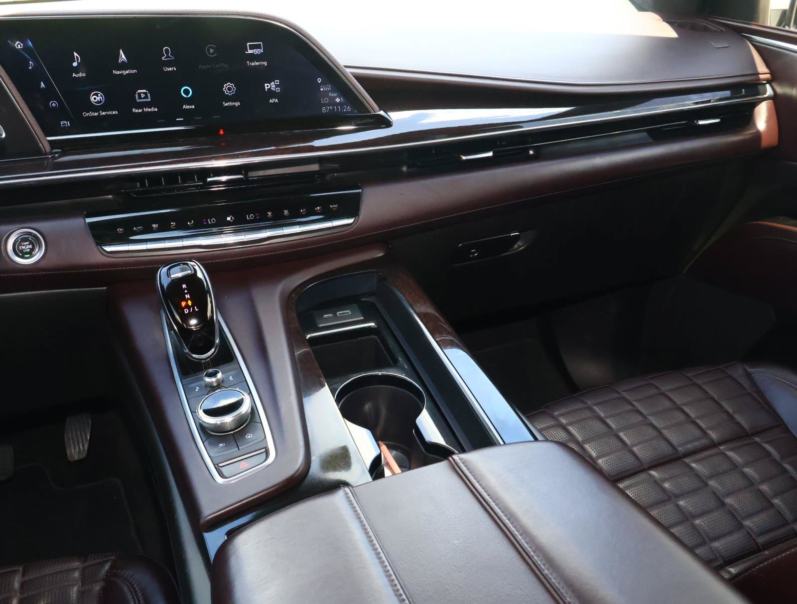 Used 2023 Cadillac Escalade ESV Sport Platinum w/ LPO, ONYX Package AWD/4WD image 18