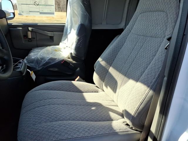 New 2026 Chevrolet Express 2500 w/ Driver Convenience Package image 10