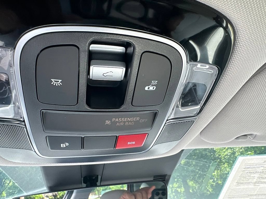 Used 2025 Hyundai Sonata Limited FWD image 22