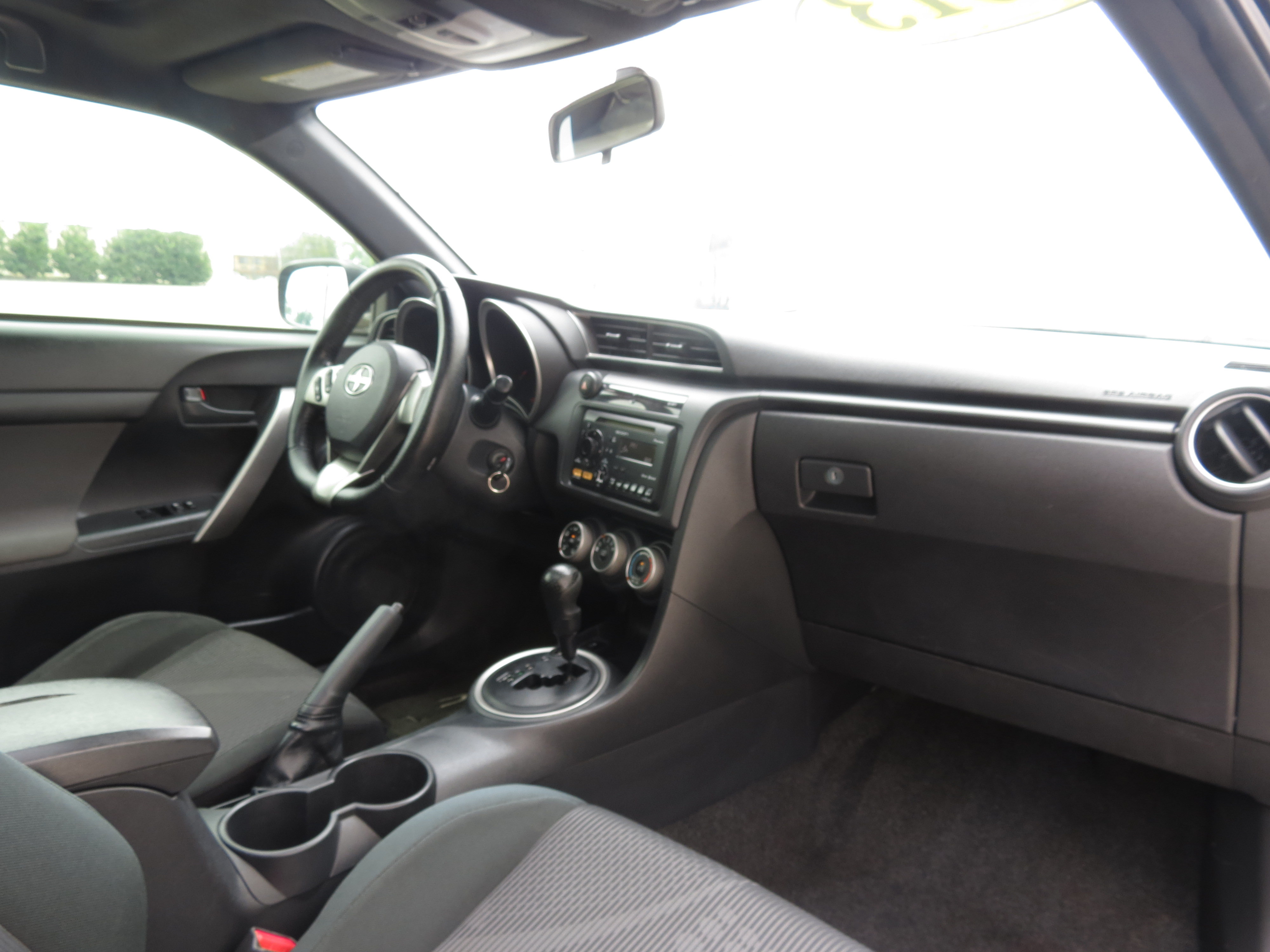 Used 2013 Scion tC FWD image 27