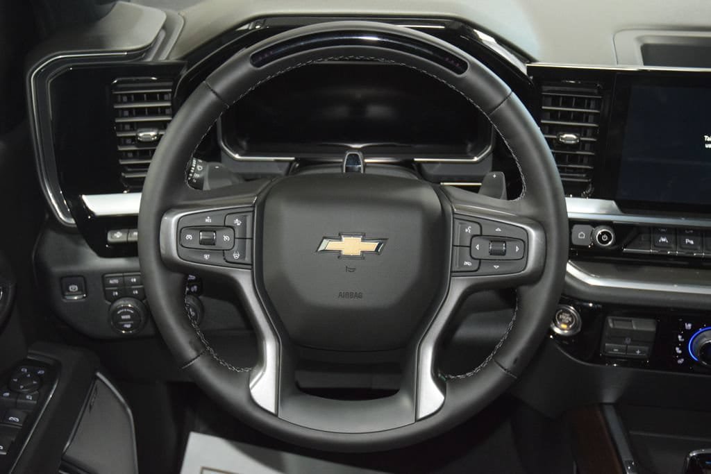 New 2026 Chevrolet Silverado 1500 High Country w/ Technology Package AWD/4WD image 38