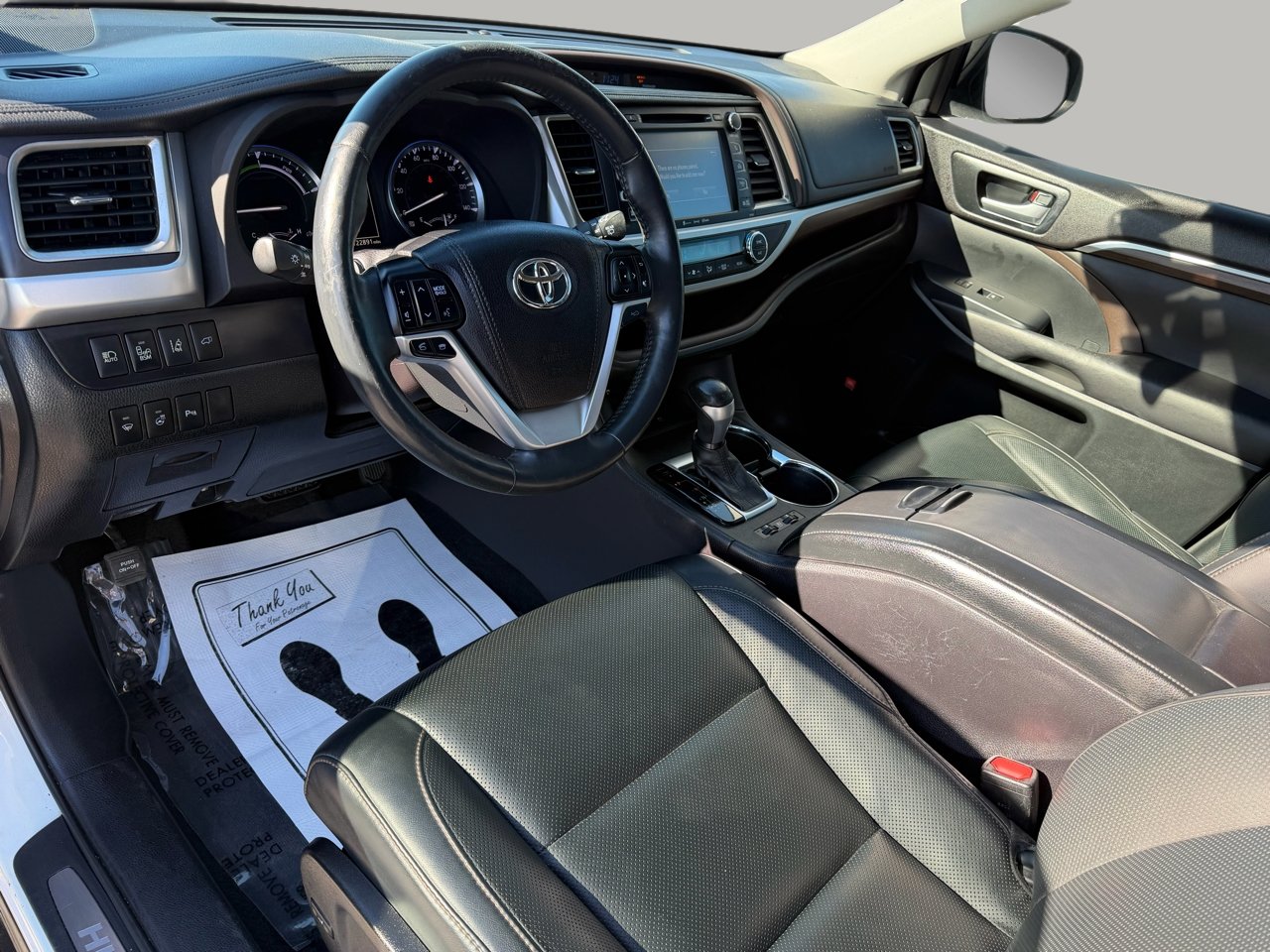 Used 2016 Toyota Highlander Limited image 19