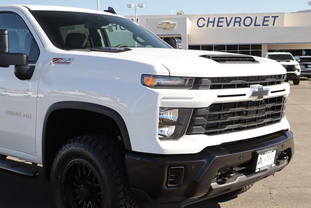 New 2026 Chevrolet Silverado 2500 Custom w/ Custom Value Package AWD/4WD image 9