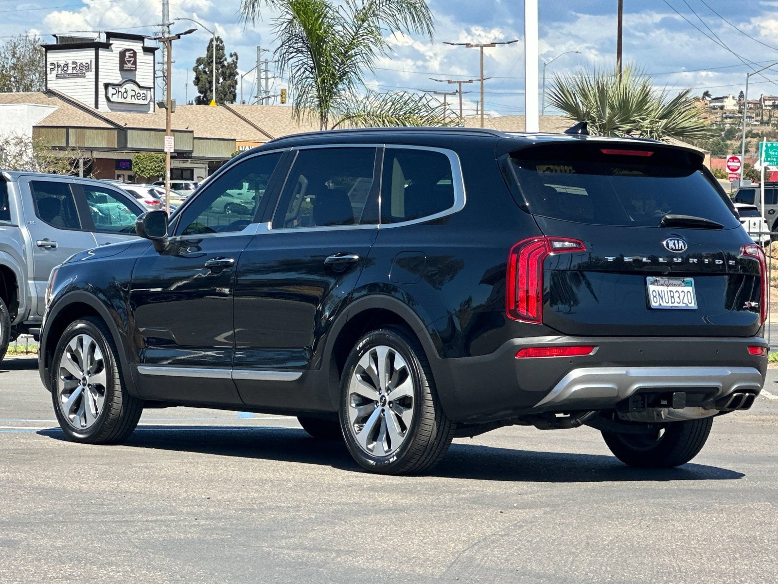 Used 2020 Kia Telluride S FWD image 3
