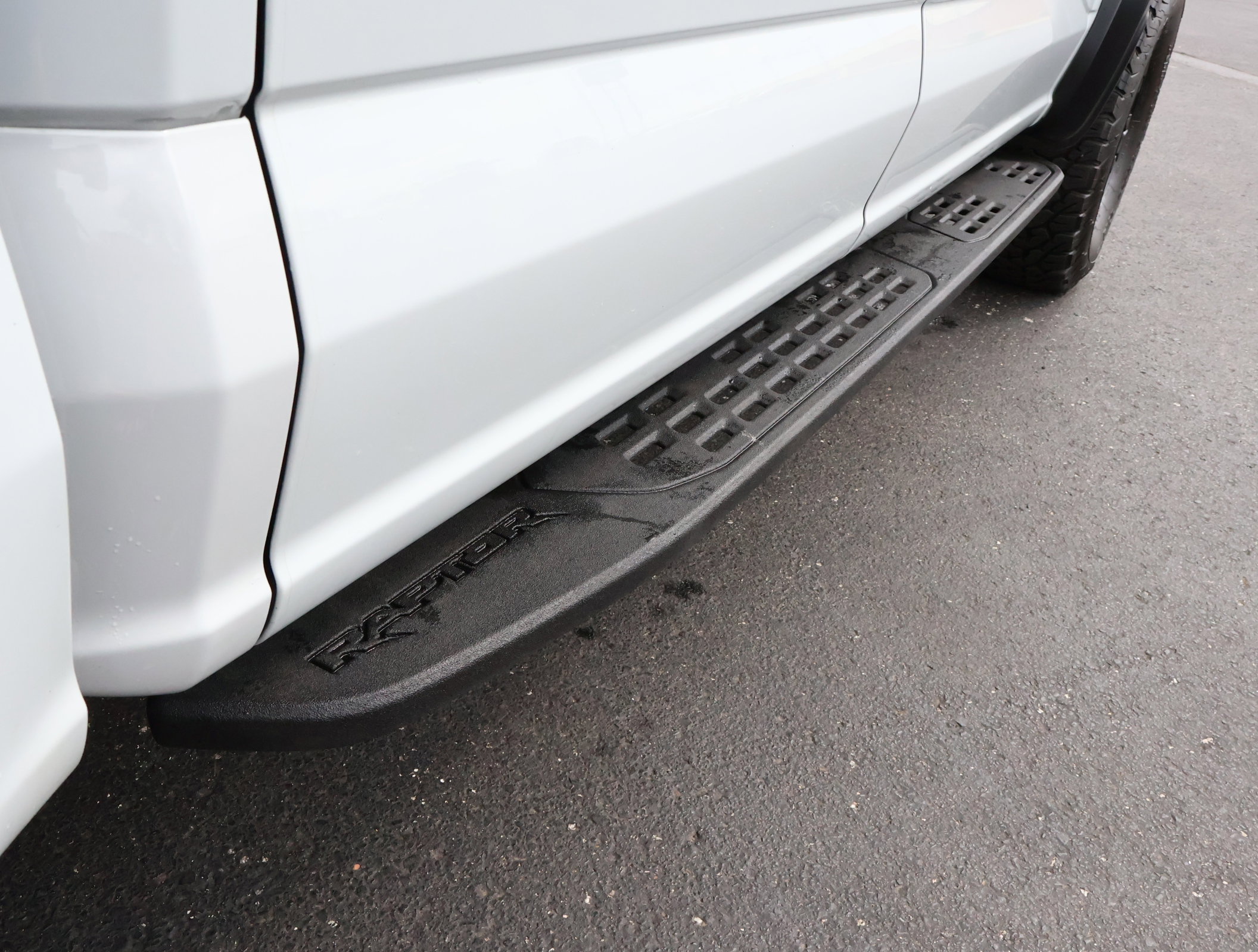 Used 2024 Ford F150 Raptor image 12