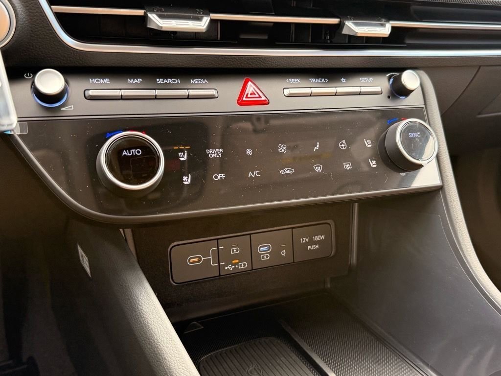 New 2026 Hyundai Sonata Limited image 23