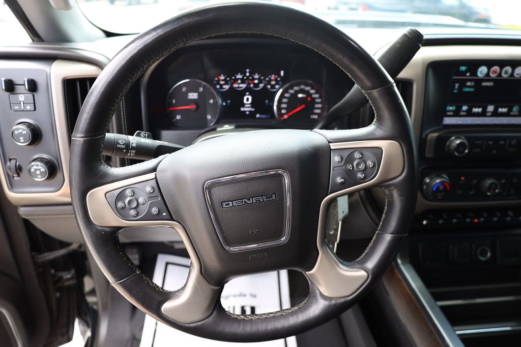 Used 2017 GMC Sierra 2500 Denali w/ Suspension Package, Off-Road AWD/4WD image 13