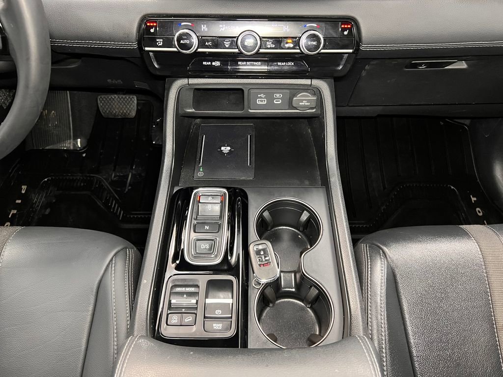 Used 2025 Honda Pilot EX-L image 13