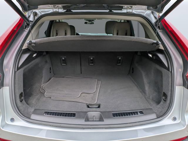 Used 2019 Cadillac XT4 Premium Luxury w/ Driver Awareness Package image 13