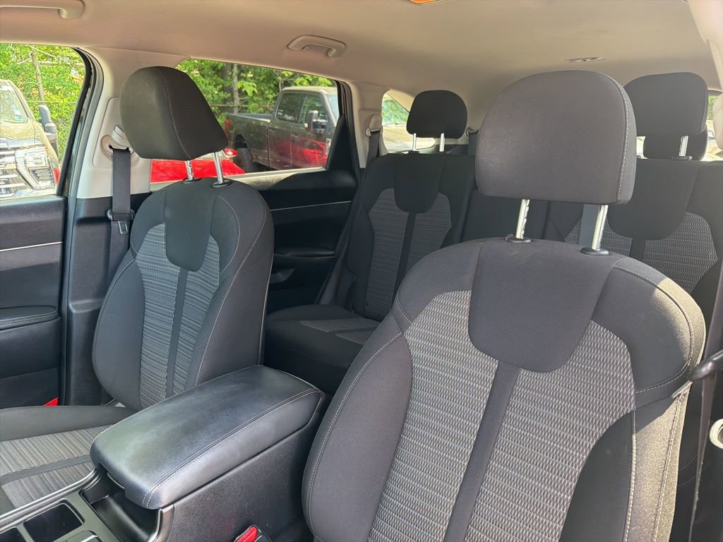 Used 2021 Kia Sorento LX FWD image 18