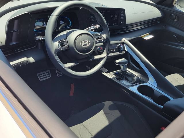 New 2026 Hyundai Elantra SEL Sport FWD image 5