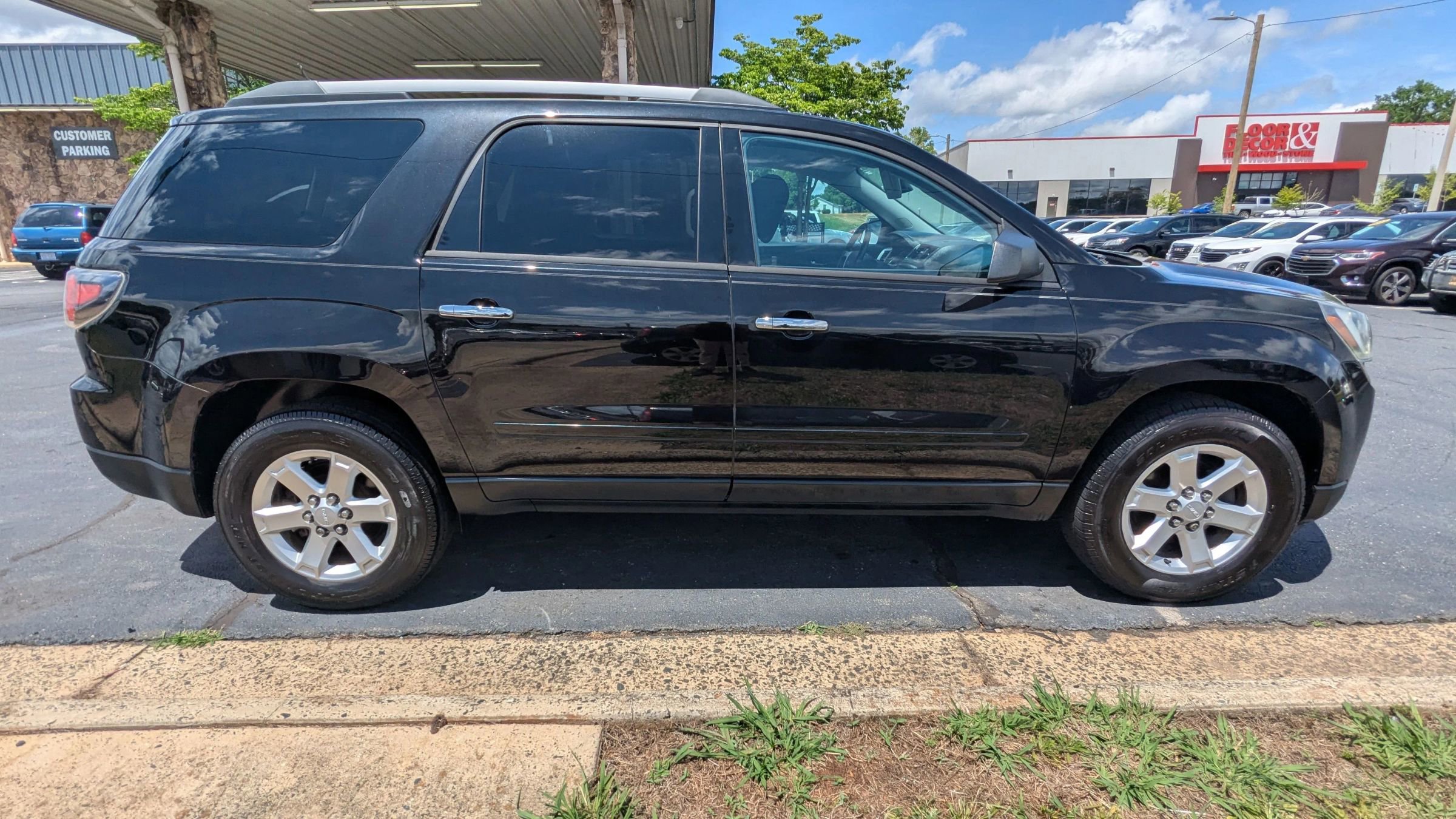 Used 2016 GMC Acadia SLE FWD image 8
