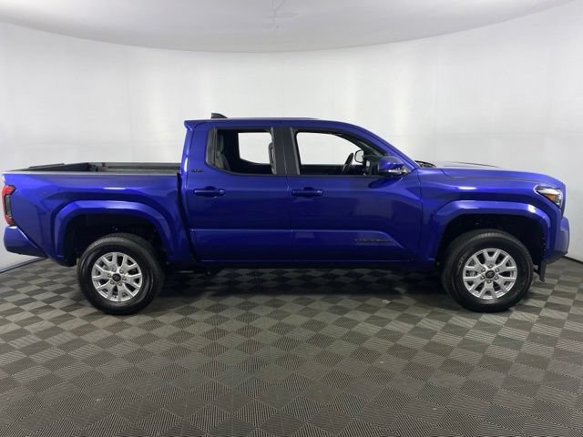Used 2025 Toyota Tacoma SR5 RWD image 10