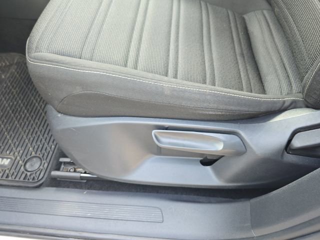 Used 2023 Volkswagen Tiguan S image 28