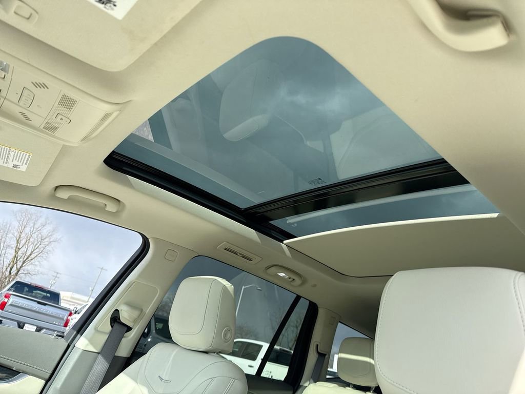 Used 2023 Cadillac XT6 Premium Luxury w/ Technology Package image 22