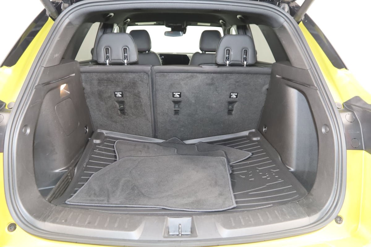 Used 2024 Chevrolet TrailBlazer RS w/ Convenience Package AWD/4WD image 46