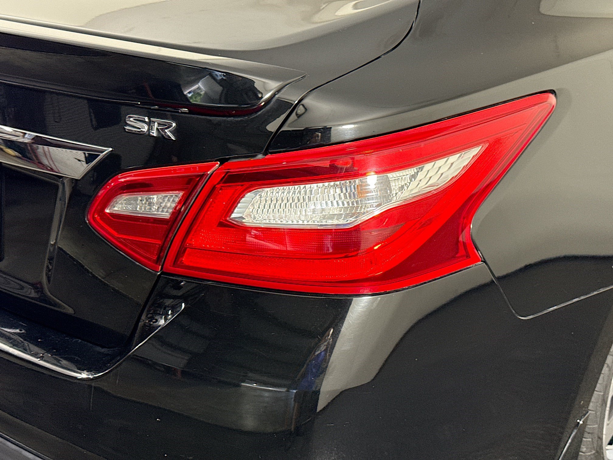 Used 2016 Nissan Altima 2.5 SR w/ Interior Lighting Package FWD image 34
