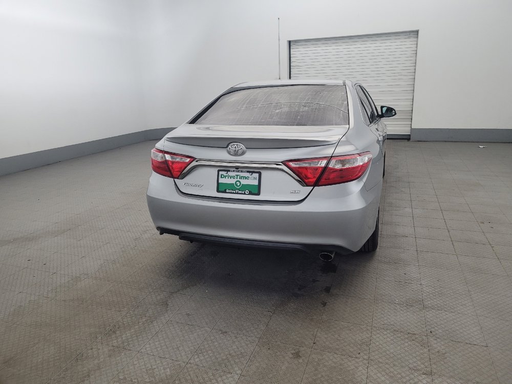 Used 2016 Toyota Camry SE image 7