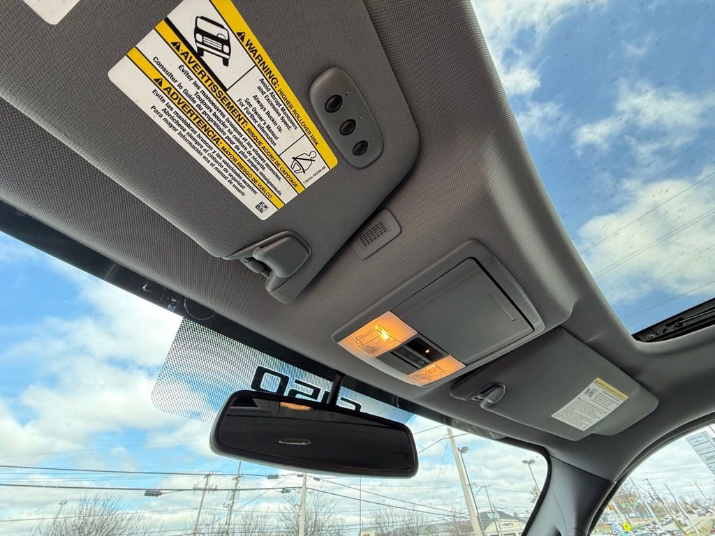 Used 2012 Ford F150 Lariat w/ Lariat Chrome Pkg image 23