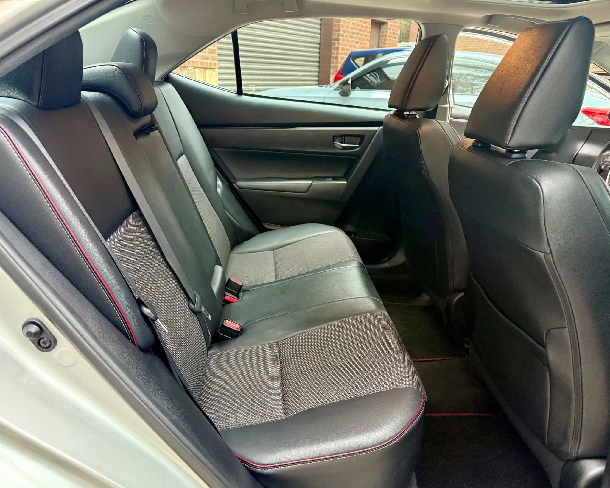 Used 2017 Toyota Corolla SE 50th Anniversary image 22