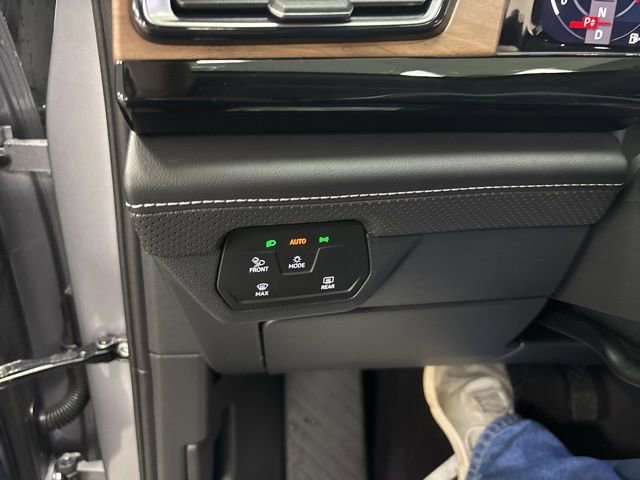 Used 2024 Volkswagen Atlas SE image 27