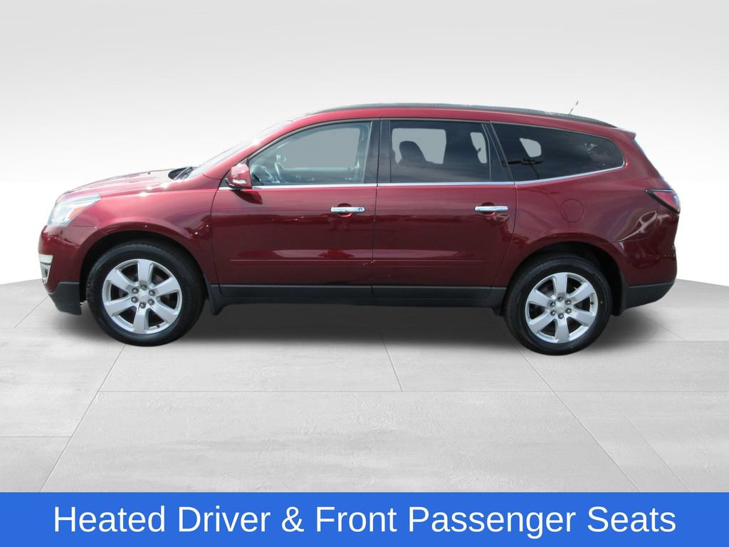 Used 2017 Chevrolet Traverse LT w/ Style and Technology Package FWD image 2