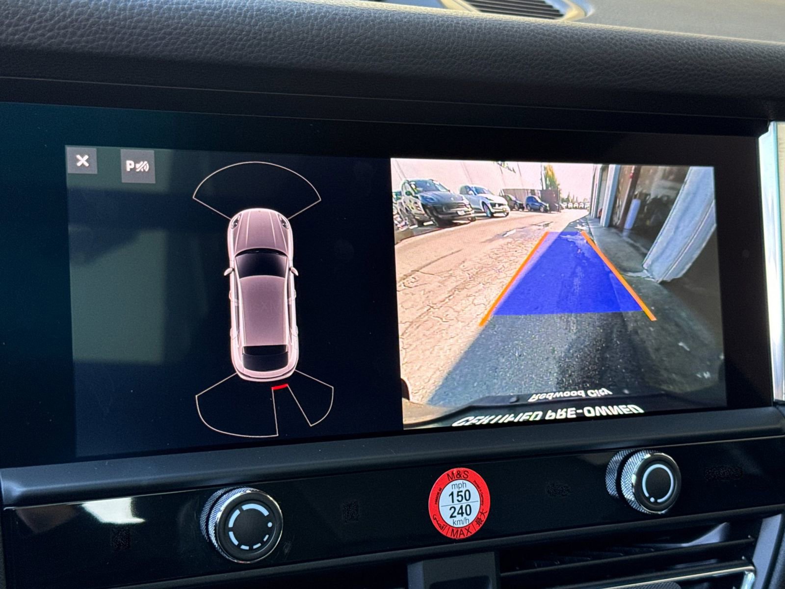 Certified 2025 Porsche Macan image 23