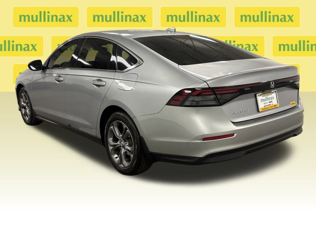 Used 2023 Honda Accord EX image 14