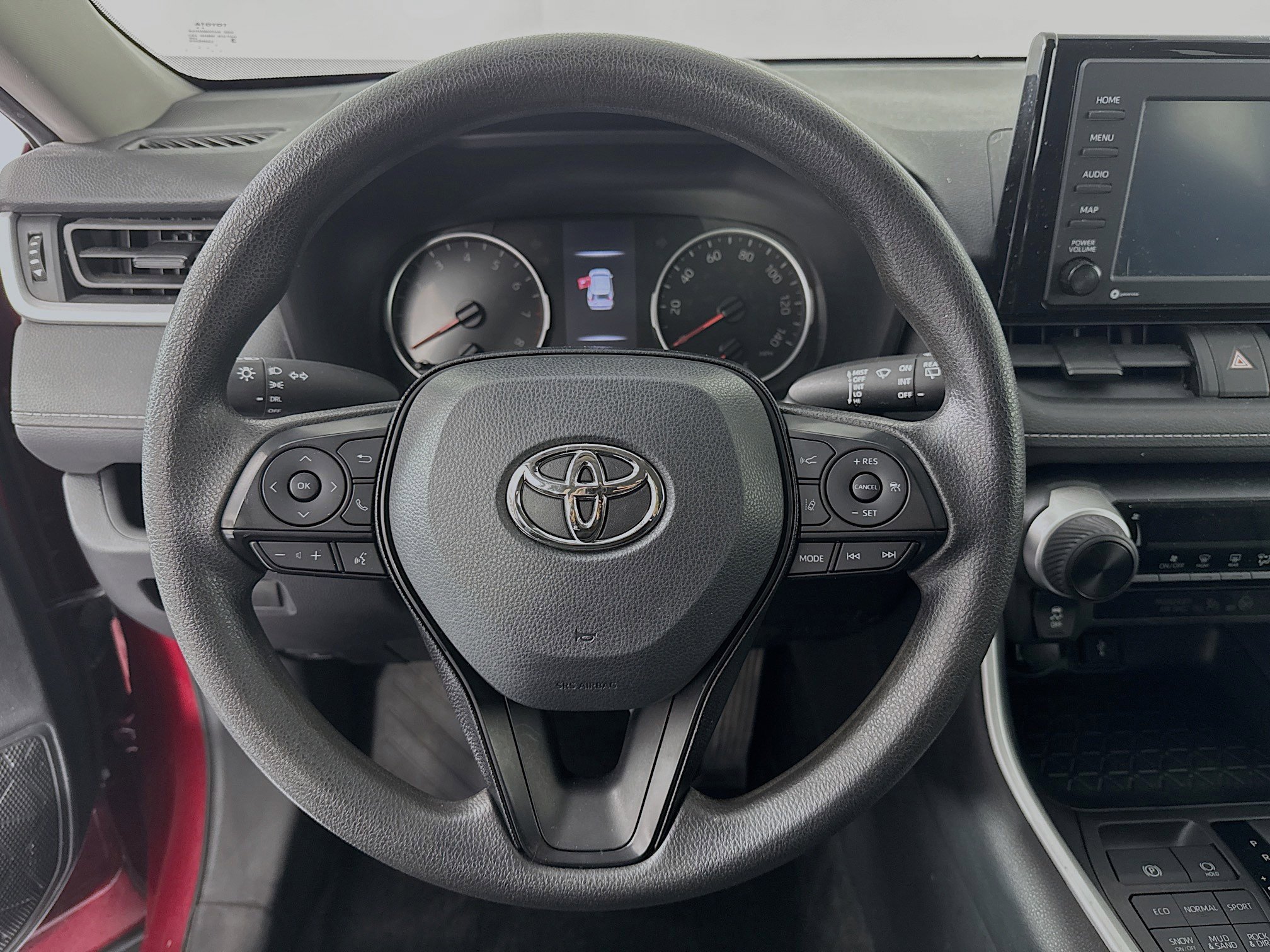 Used 2021 Toyota RAV4 LE image 11