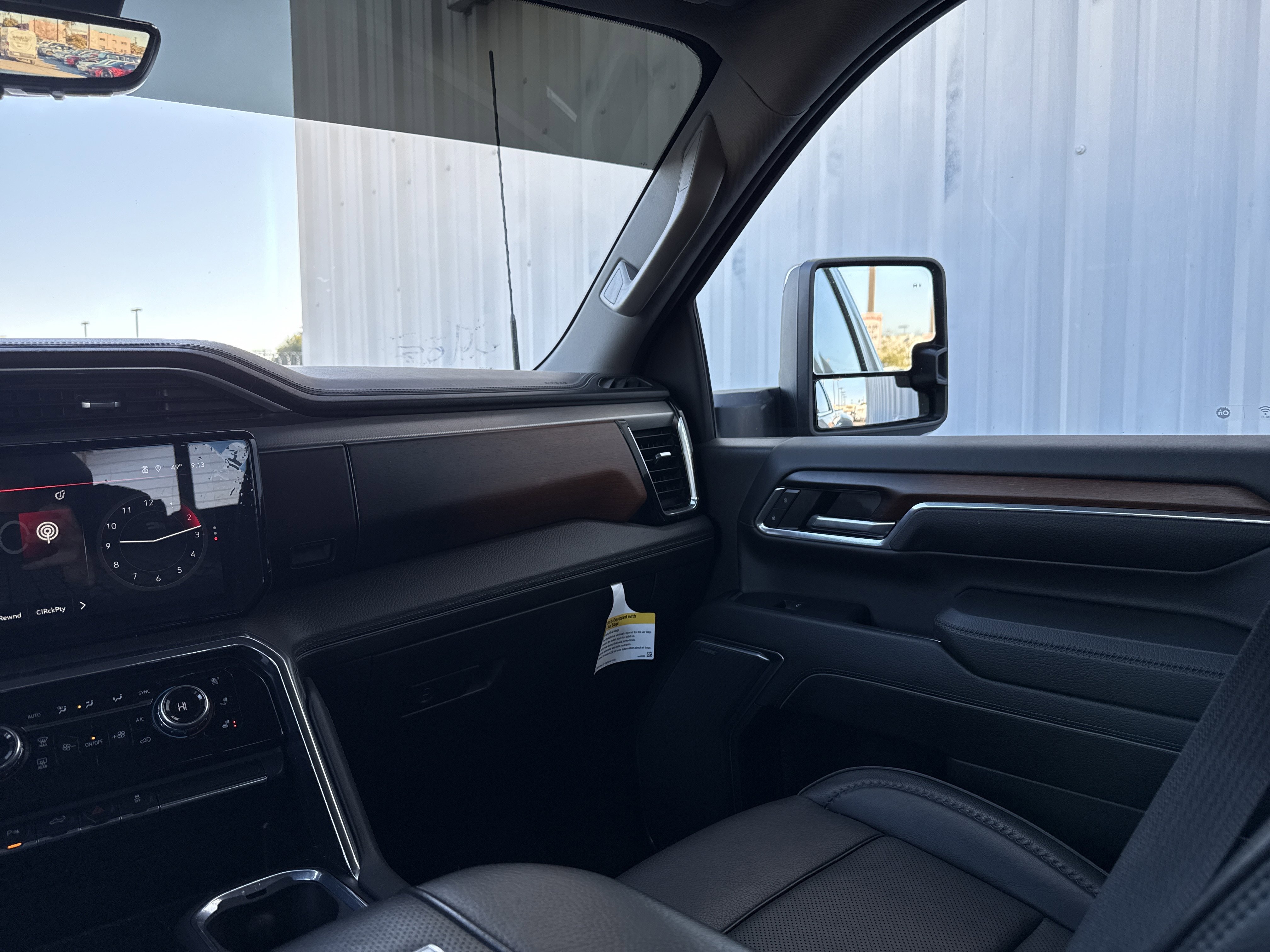 Used 2024 GMC Sierra 3500 Denali w/ Denali Reserve Package image 26