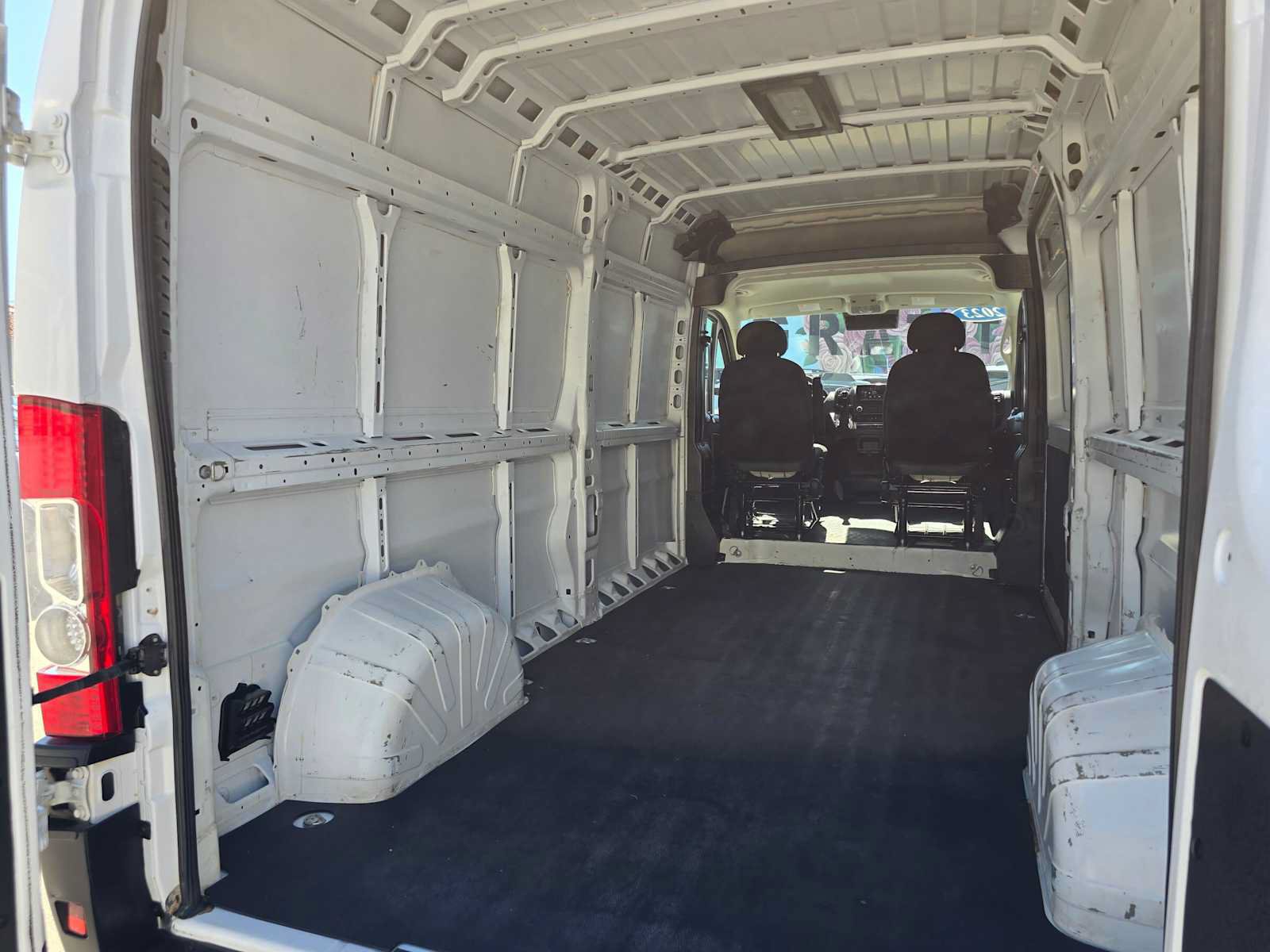 Used 2023 RAM ProMaster 2500 FWD image 18