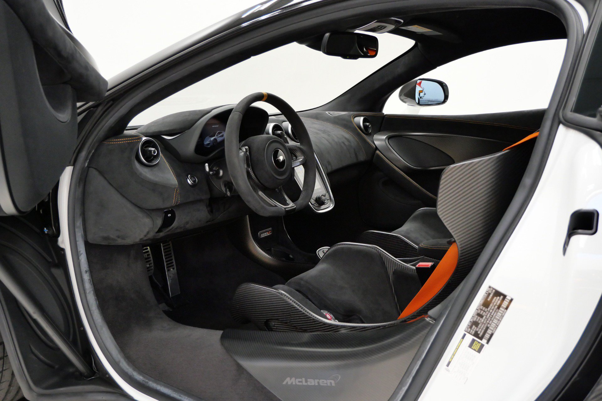 Used 2019 McLaren 600LT RWD image 22