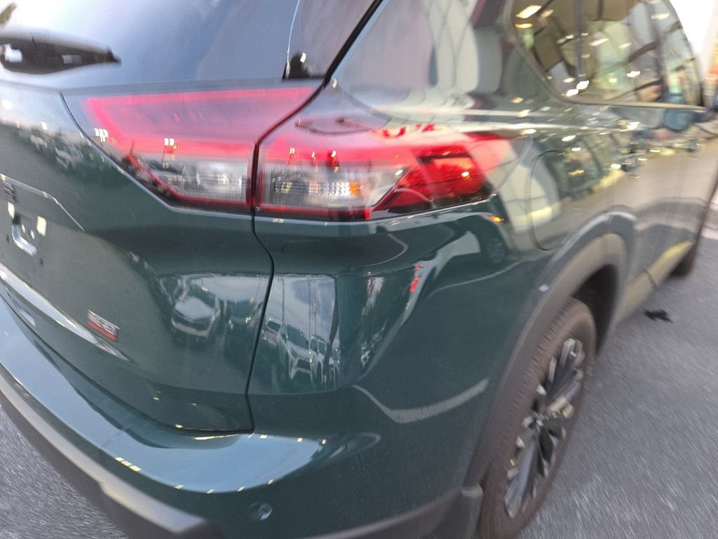 Used 2026 Nissan Rogue Dark Armor FWD image 10