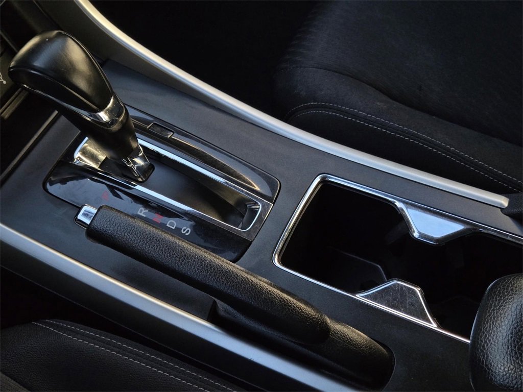 Used 2015 Honda Accord Sport image 17