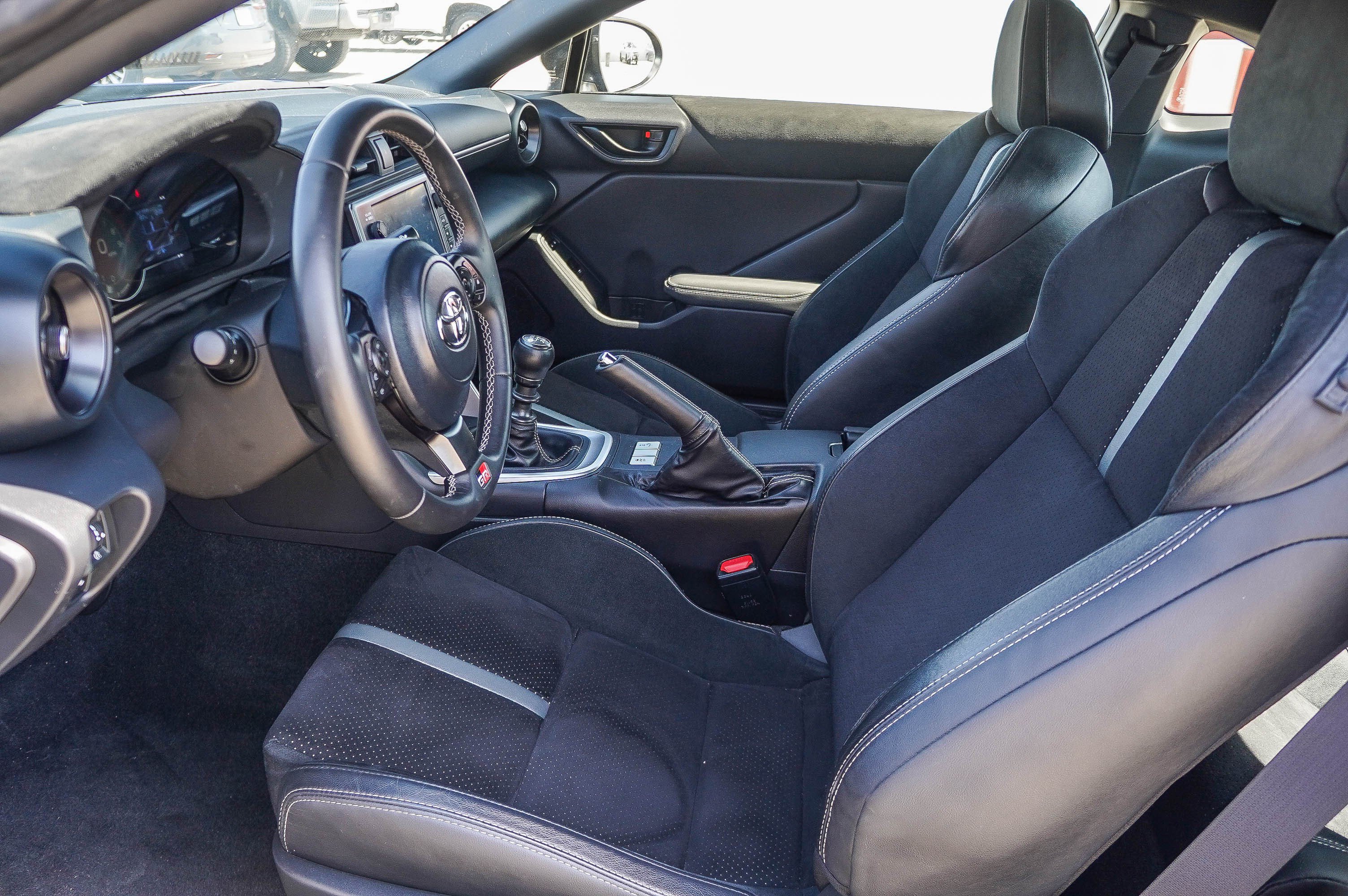 Used 2024 Toyota GR86 Premium RWD image 19
