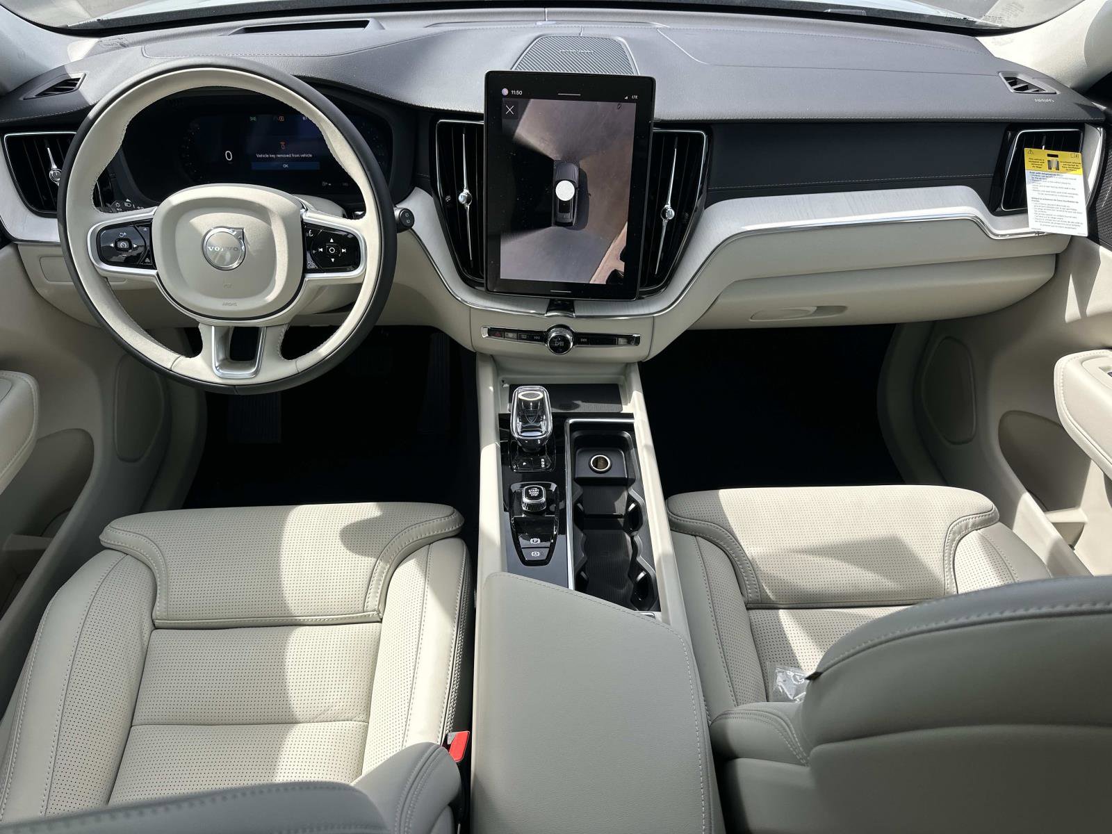 New 2026 Volvo XC60 B5 Ultra w/ Climate Package AWD/4WD image 7