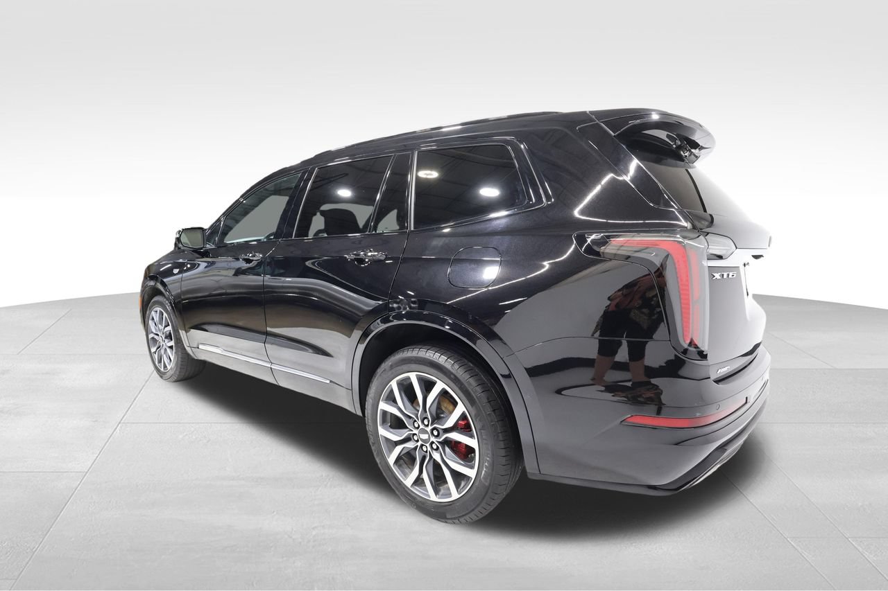 Used 2024 Cadillac XT6 Sport w/ Platinum Package AWD/4WD image 2