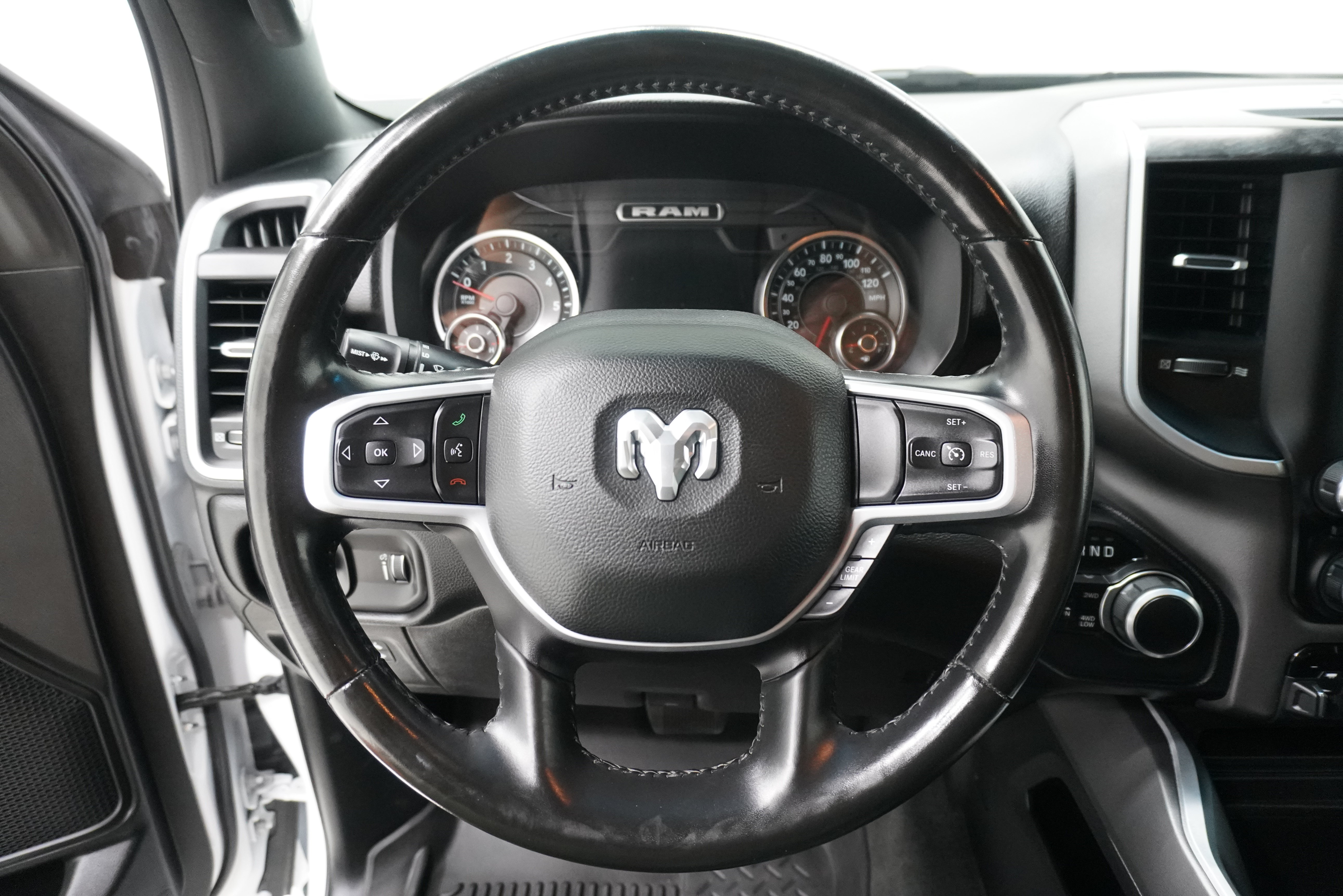 Used 2022 RAM 1500 Big Horn w/ Night Edition AWD/4WD image 17