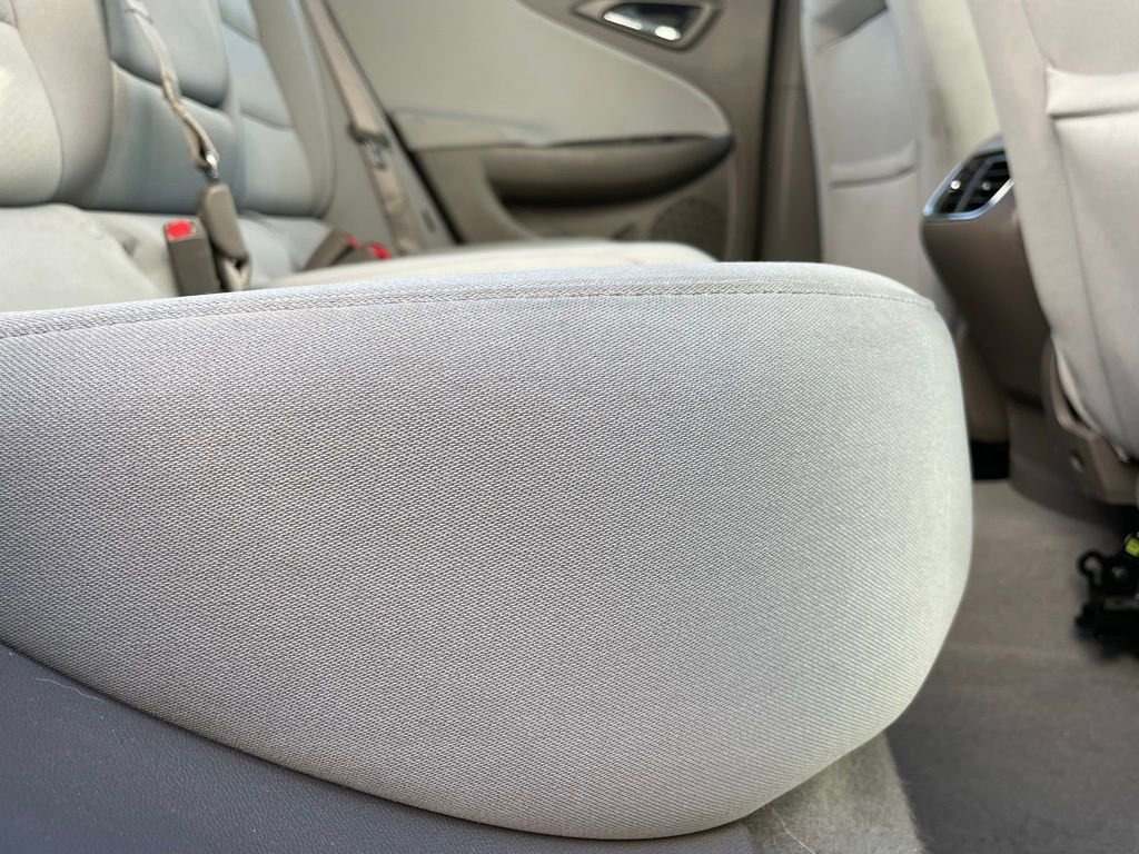 Used 2021 Chevrolet Malibu LT image 34