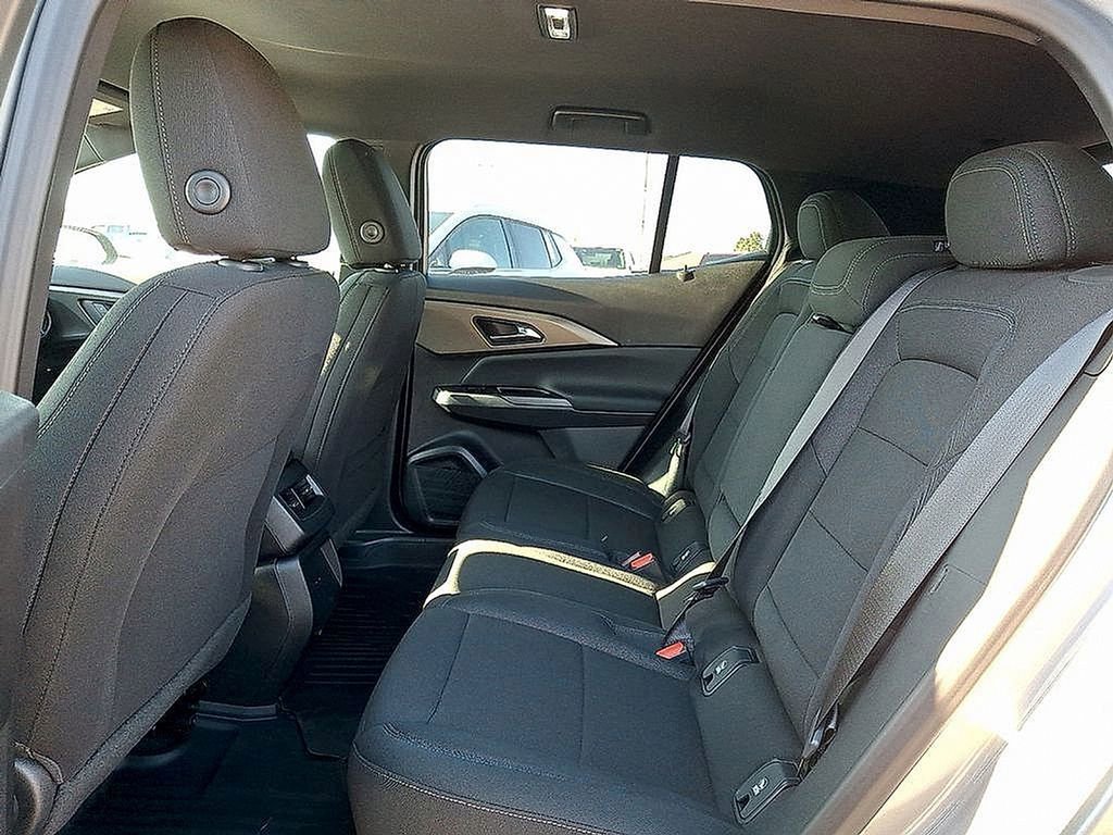 New 2026 Chevrolet Equinox EV LT image 6