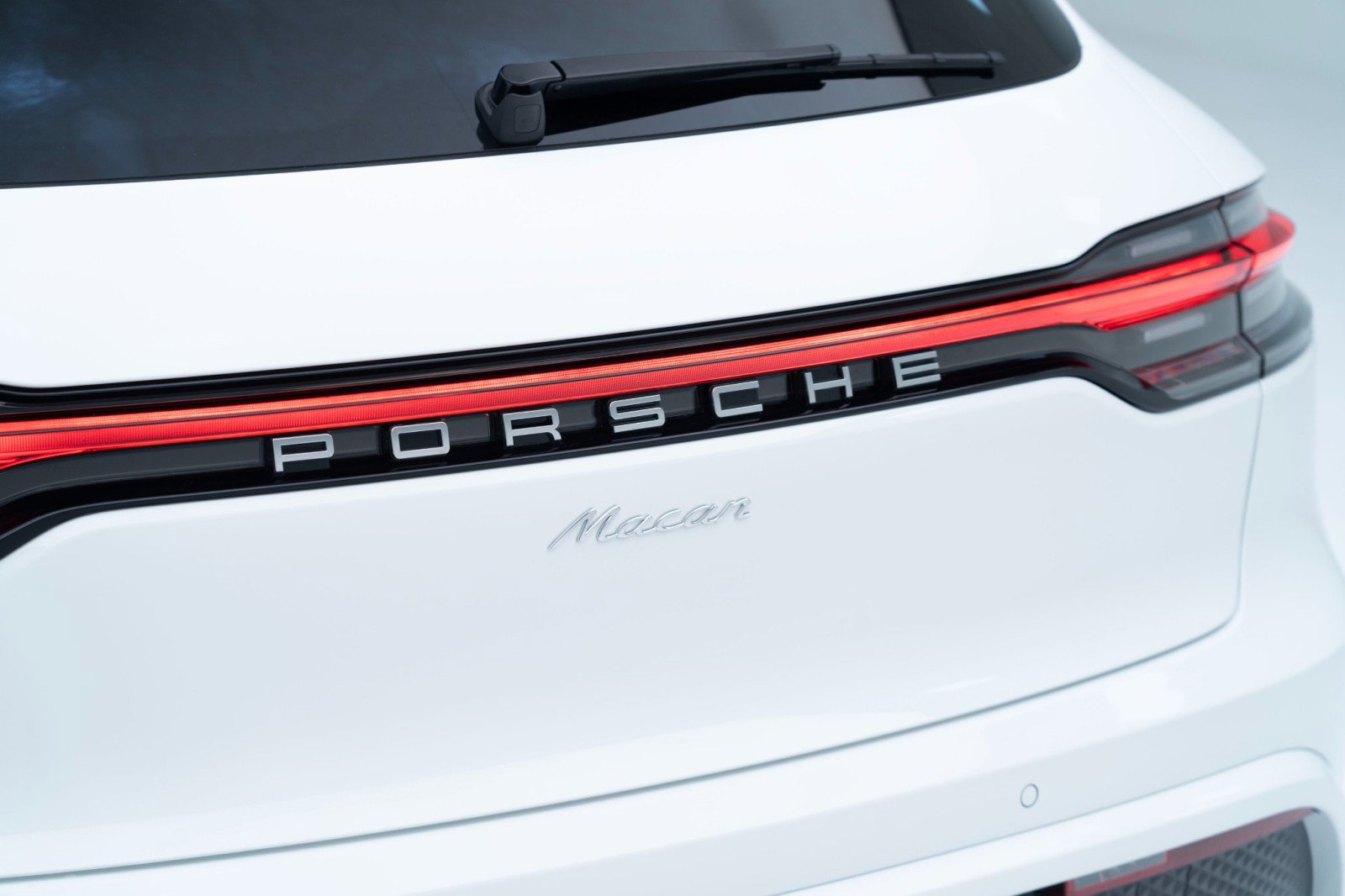 New 2026 Porsche Macan image 13