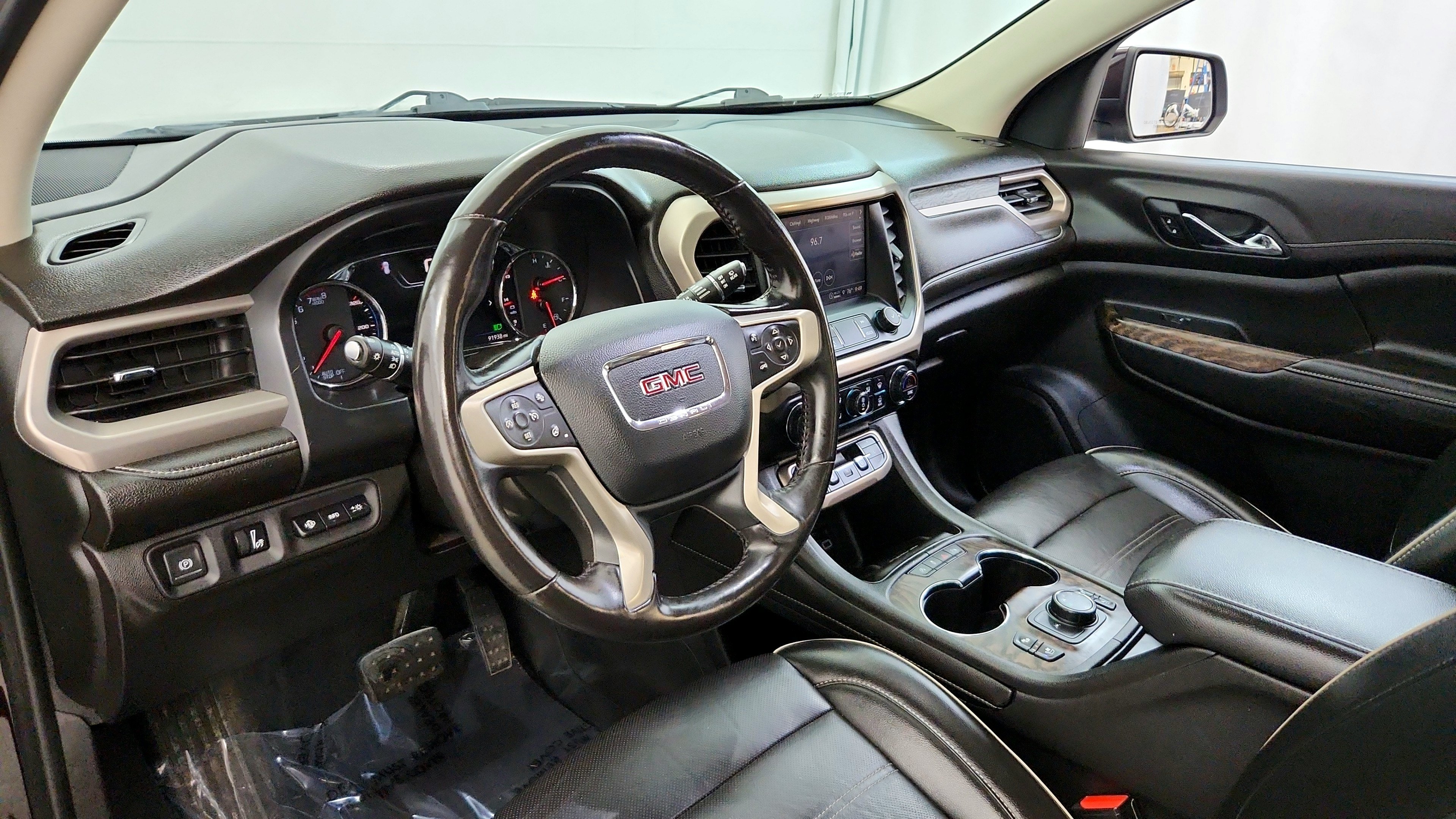Used 2021 GMC Acadia Denali w/ Denali Ultimate Package AWD/4WD image 19