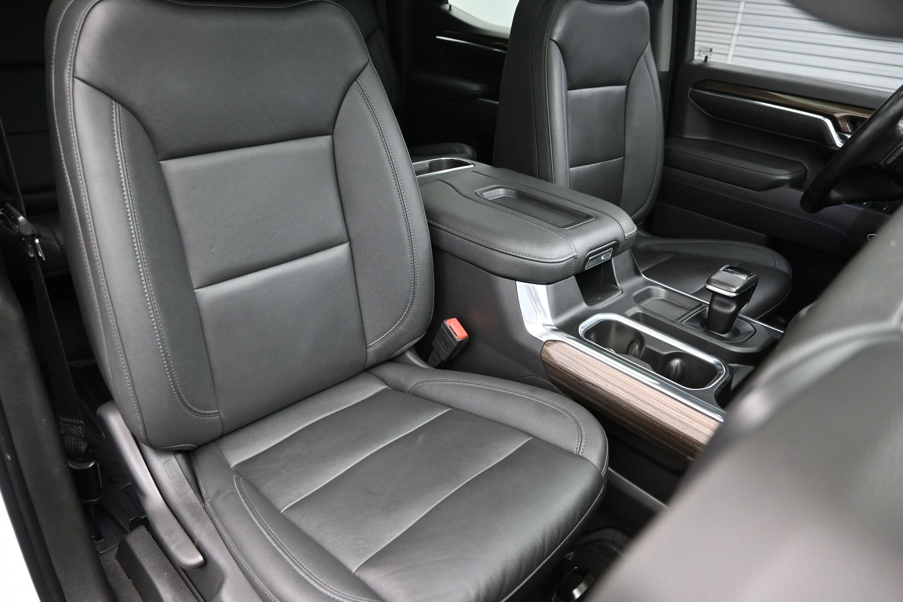 Used 2022 Chevrolet Silverado 1500 LT Trail Boss w/ LT Trail Boss Premium Package AWD/4WD image 40