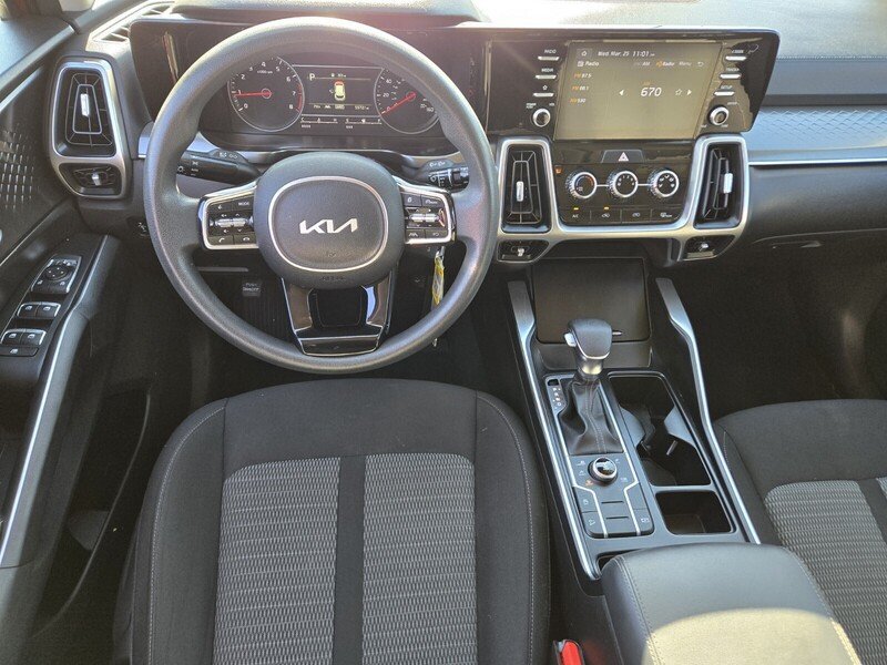Certified 2022 Kia Sorento LX AWD/4WD image 13