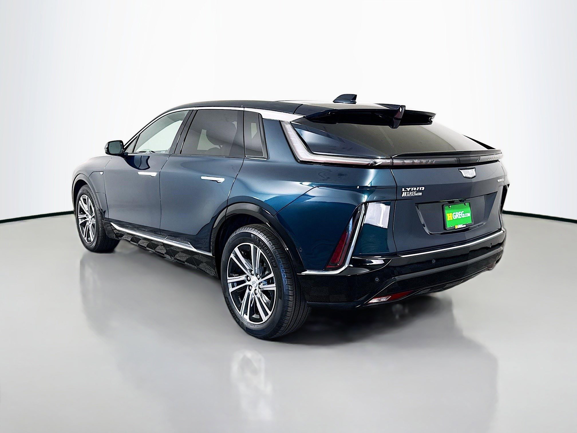 Used 2025 Cadillac Lyriq Luxury w/ LPO, Floor Liner Package image 7