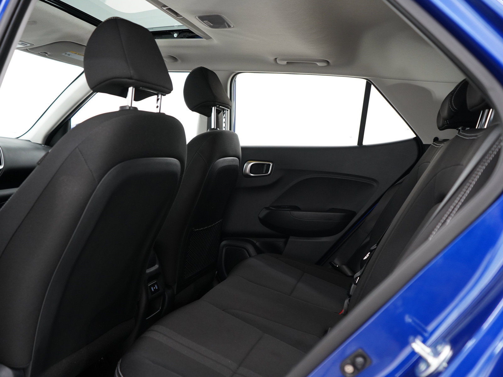 Certified 2025 Hyundai Venue SEL FWD image 17