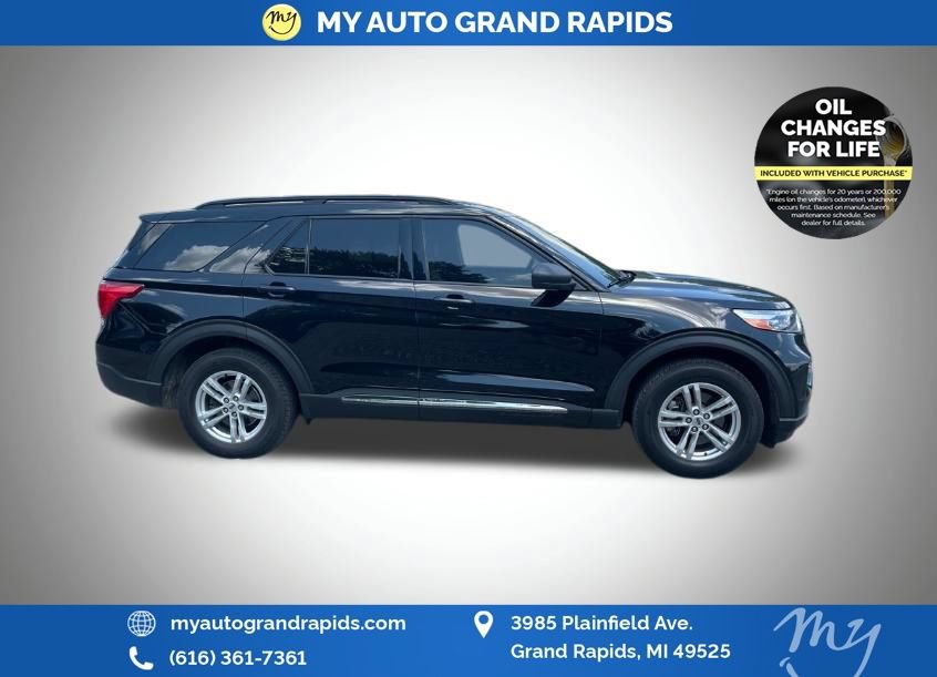 Used 2020 Ford Explorer XLT w/ Equipment Group 202A AWD/4WD image 8