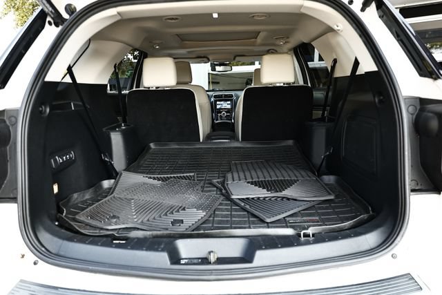 Used 2018 Ford Explorer Platinum AWD/4WD image 29