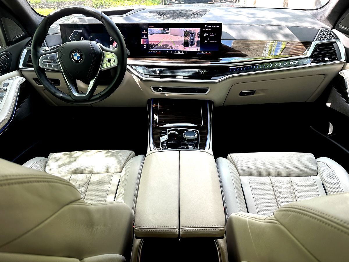 Certified 2025 BMW X7 xDrive40i w/ Premium Package AWD/4WD image 27