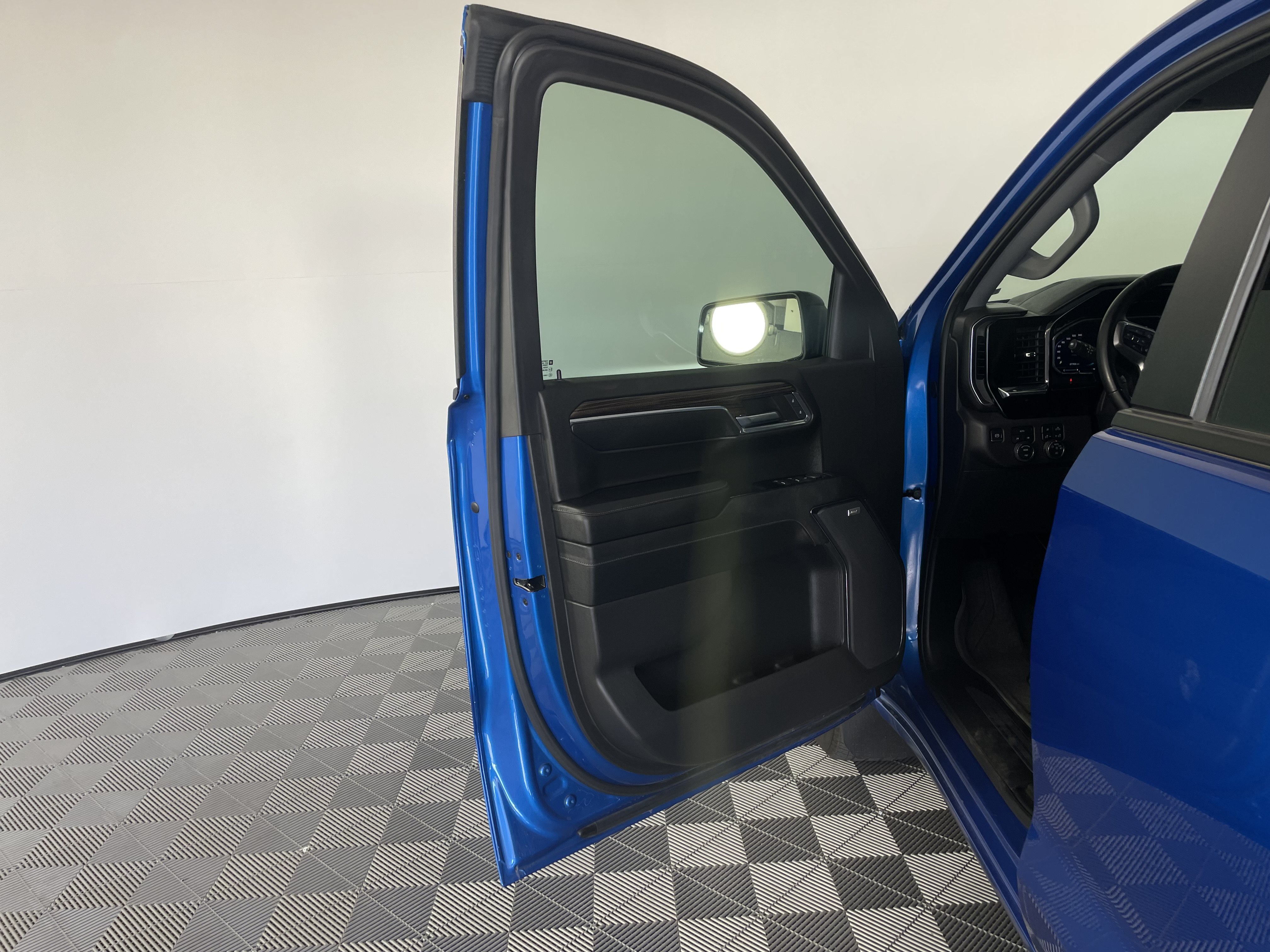 Used 2024 Chevrolet Silverado 1500 RST w/ RST All Star Premium Package AWD/4WD image 10